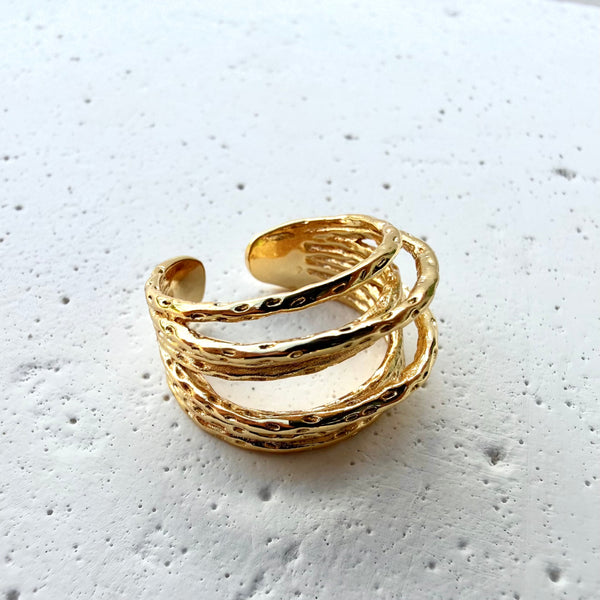 Anillo Palermo dorado ajustable texturizado en rodio hipoalergénico MariaBolo