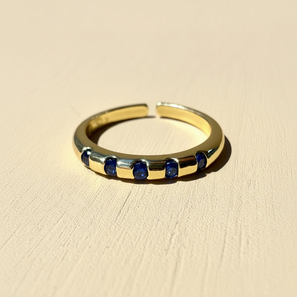 Anillo dorado ajustable rodio MariaBolo con 5 piedras azul oscuro en línea, espacios dorados hipoalergénico libre de níquel regalo especial mujer Colombia