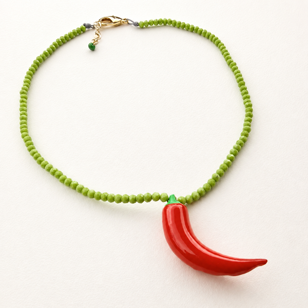Collar llamativo con colores para usar comhinado
