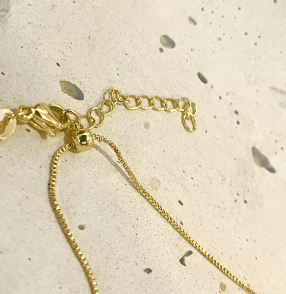 Cadena choker con letra personalizada dorada - Collar ajustable inicial MariaBolo