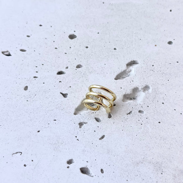 Earcuff Praga ajustable dorado - Accesorio elegante sin perforación