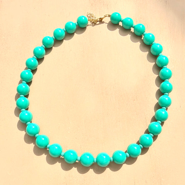 Collar esferas 1cm verde menta