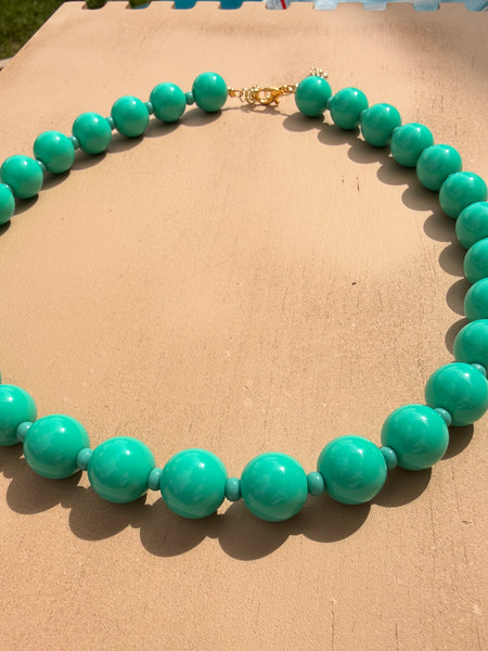 Collar esferas 1cm verde menta