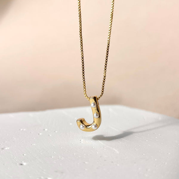 Dije Letra Inicial Perla