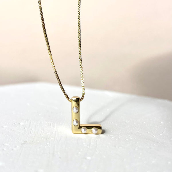 Dije Letra Inicial Perla