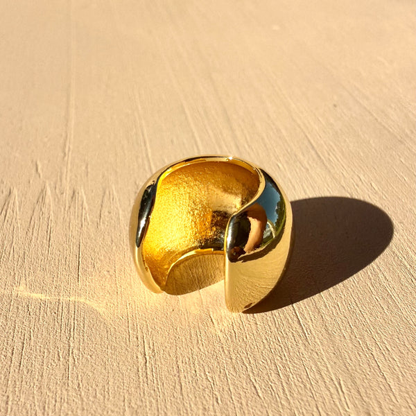Earcuff cóncavo dorado