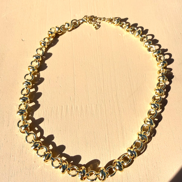 Cadena anillos saturno