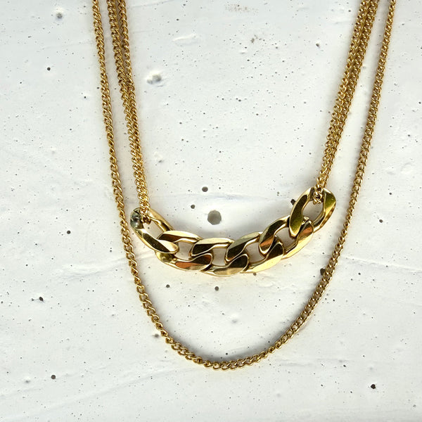 Collar Cadena Doble Nivel Acero Dorado con Detalle Cartier - 36cm Ajustable
