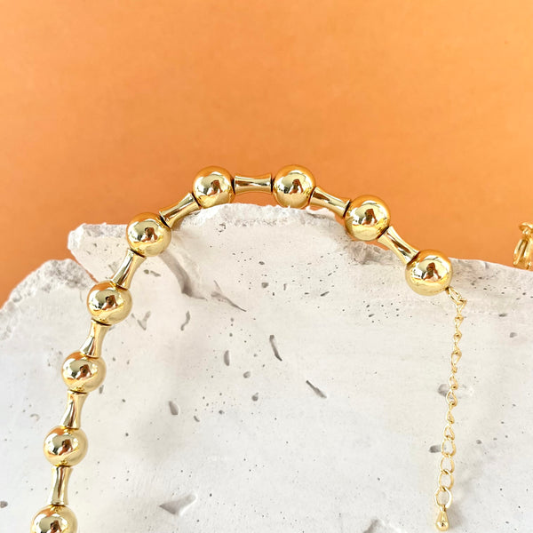 Cadena egipcia dorada