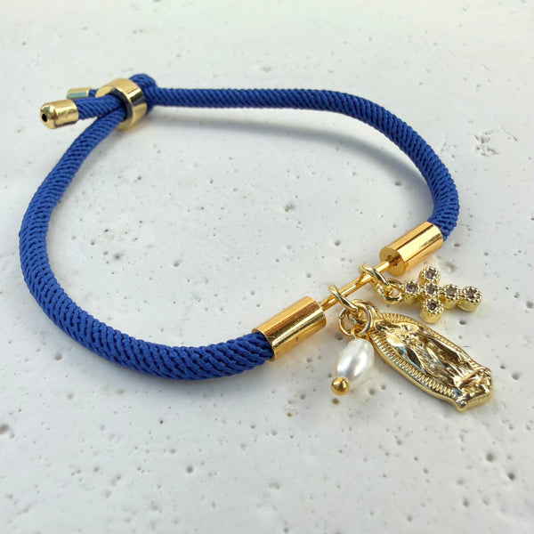 Pulsera Guadalupana - Cordón Azul Rey con Dijes Virgen de Guadalupe Cruz Brillantes y Perla Agua Dulce Rodio