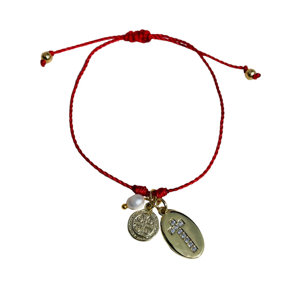 pulsera hilo rojo con dijes religiosos hecha en colombia