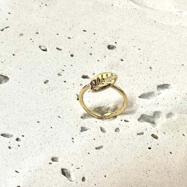 Anillo Hoja Romana Dorado - Joyería Premium Colombia 🍁 material rodio 22,900