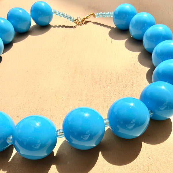 Maxi collar esferas azul cielo tipo ábaco, collar statement llamativo tono azul suave con cierre ajustable para mujer